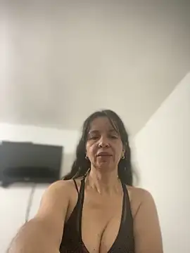 Snapshot of Soy_Camila8 chatting on May 31, 2026, 10:21 am Soy Camila8 online show from May 31, 2026, 10:21 am