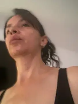 Snapshot of Soy_Camila8 chatting on May 15, 2026, 12:25 pm Soy Camila8 online show from May 15, 2026, 12:25 pm