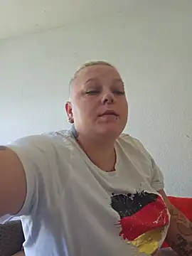 Snapshot of Lady_Peggi chatting on June 14, 2026, 9:21 am Lady Peggi online show from June 14, 2026, 9:21 am