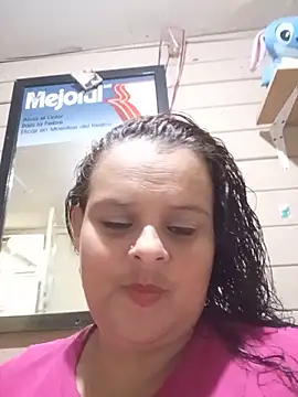 Snapshot of Gatita_211 chatting on May 28, 2026, 8:59 pm Gatita 211 online show from May 28, 2026, 8:59 pm