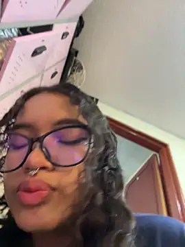 Snapshot of Bunny-fire chatting on May 5, 2026, 7:06 pm Bunny-fire online show from May 5, 2026, 7:06 pm