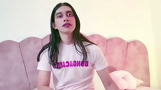 Snapshot of Alexadomina22 chatting on July 23, 2026, 2:20 am Alexadomina22 online show from July 23, 2026, 2:20 am