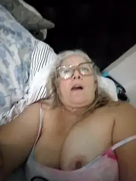 chanelsexx online show from May 31, 2026, 3:56 am