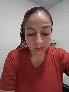 Snapshot of Tumilf chatting on May 16, 2026, 7:57 pm Tumilf online show from May 16, 2026, 7:57 pm