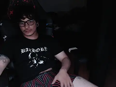 lilgothboy online show from June 2, 2026, 5:51 am