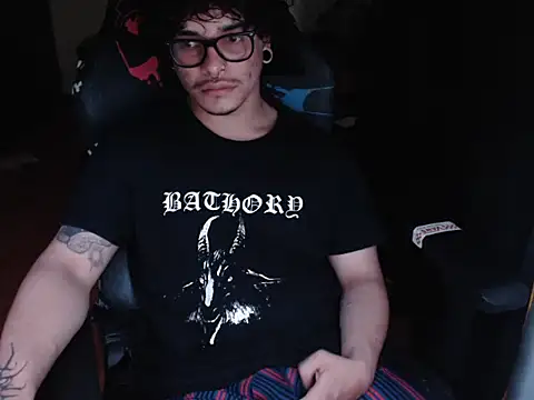 lilgothboy online show from June 4, 2026, 4:11 pm