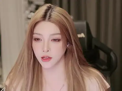 bbdoll123 online show from May 8, 2026, 5:33 am