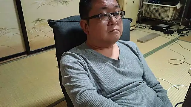 Tkousuke online show from May 10, 2026, 1:04 pm