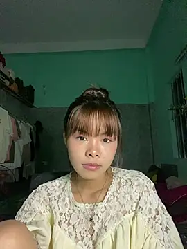 Snapshot of Cry_sexy chatting on May 9, 2026, 4:32 pm Cry sexy online show from May 9, 2026, 4:32 pm