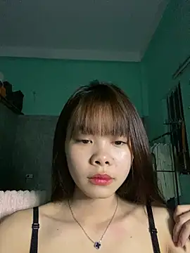 Snapshot of Cry_sexy chatting on May 21, 2026, 6:05 pm Cry sexy online show from May 21, 2026, 6:05 pm