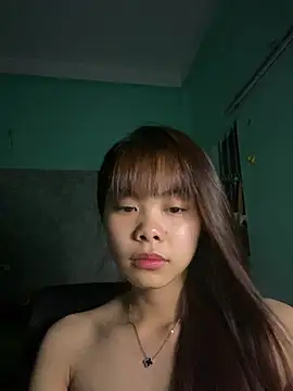 Snapshot of Cry_sexy chatting on June 1, 2026, 5:23 pm Cry sexy online show from June 1, 2026, 5:23 pm
