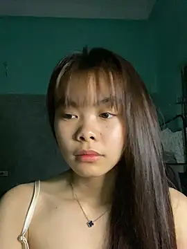 Snapshot of Cry_sexy chatting on June 9, 2026, 8:10 pm Cry sexy online show from June 9, 2026, 8:10 pm