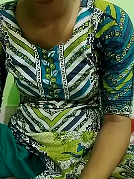 Snapshot of Eshu--ya chatting on May 19, 2026, 4:36 pm Eshu--ya online show from May 19, 2026, 4:36 pm