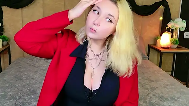Cassey Well online show from June 25, 2026, 5:34 am