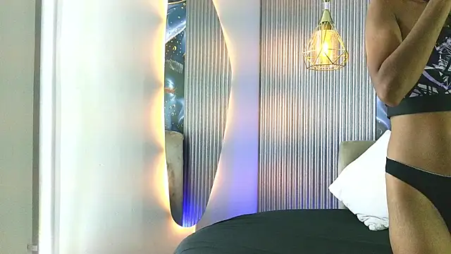 Snapshot of ELLIEPARKER_CR chatting on June 22, 2026, 11:40 am ELLIEPARKER CR online show from June 22, 2026, 11:40 am