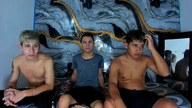 Snapshot of wild_boys_zs chatting on August 8, 2026, 5:14 am wild boys zs online show from August 8, 2026, 5:14 am