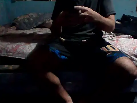 Snapshot of Martin106 chatting on June 12, 2026, 1:14 am Martin106 online show from June 12, 2026, 1:14 am