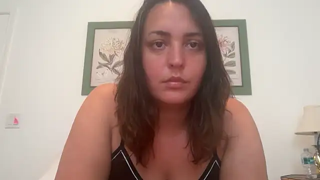 Snapshot of Anniehelen chatting on May 6, 2026, 7:40 pm Anniehelen online show from May 6, 2026, 7:40 pm