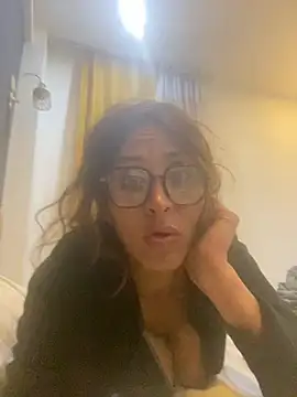 Snapshot of SUBSULTAN chatting on May 6, 2026, 8:51 am SUBSULTAN online show from May 6, 2026, 8:51 am