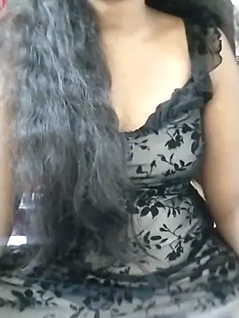 Snapshot of silksmitha- chatting on June 18, 2026, 3:06 pm silksmitha- online show from June 18, 2026, 3:06 pm