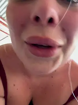 Snapshot of lilixcake chatting on June 26, 2026, 1:50 pm lilixcake online show from June 26, 2026, 1:50 pm