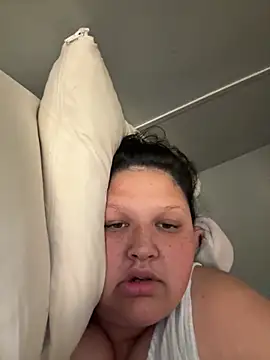 Snapshot of plussizemama chatting on May 11, 2026, 2:02 am plussizemama online show from May 11, 2026, 2:02 am