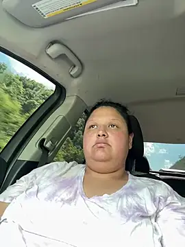 Snapshot of plussizemama chatting on May 13, 2026, 7:32 pm plussizemama online show from May 13, 2026, 7:32 pm