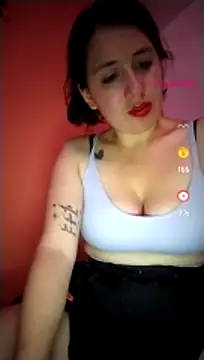 Snapshot of Annie_loveer chatting on July 6, 2026, 3:57 am Annie loveer online show from July 6, 2026, 3:57 am