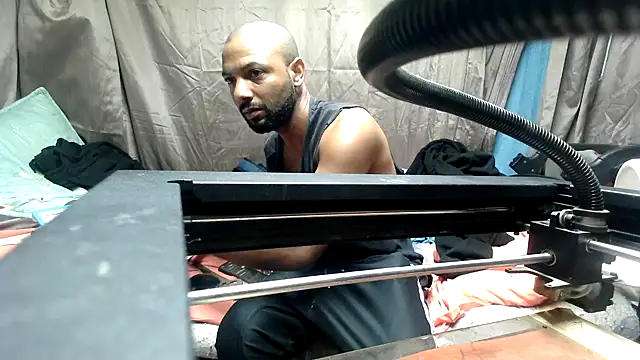 Camodick online show from April 18, 2026, 6:21 pm