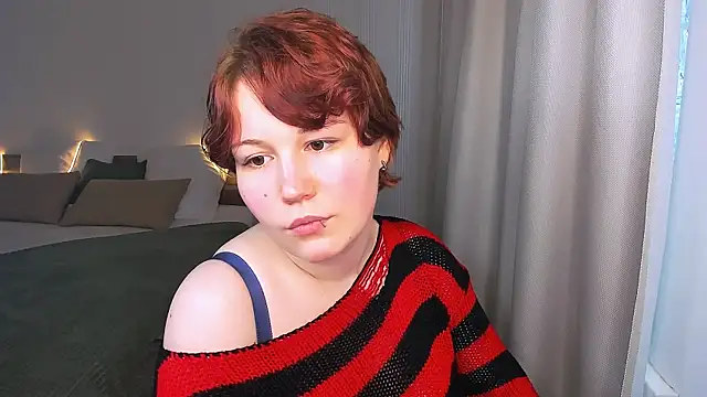 MiaLacrice online show from June 1, 2026, 11:32 am