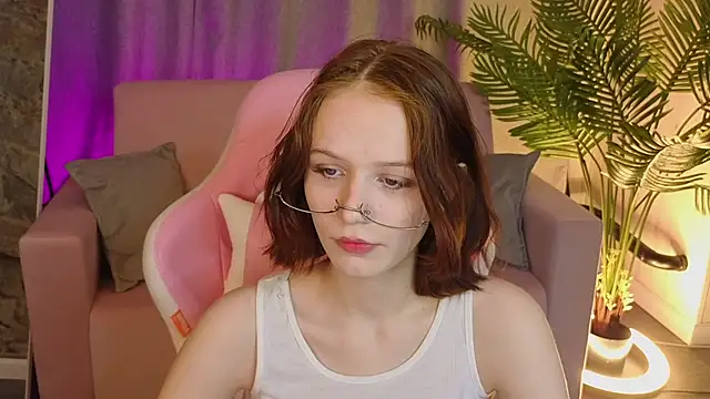 AliceJohansone online show from May 25, 2026, 1:38 am