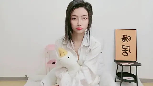 woxiangjinjin030 online show from May 11, 2026, 6:37 am