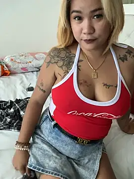 Snapshot of queenmia__ph chatting on June 16, 2026, 8:58 am queenmia ph online show from June 16, 2026, 8:58 am