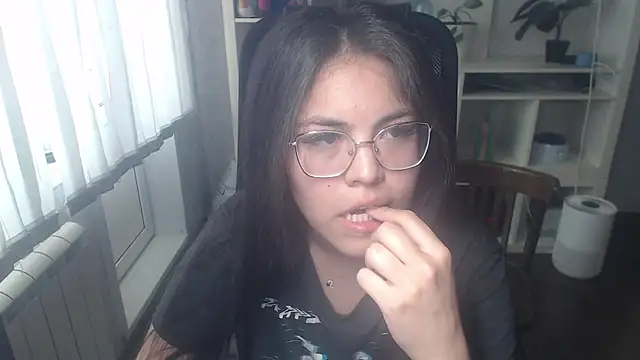 Snapshot of Anda_here chatting on June 18, 2026, 4:33 am Anda here online show from June 18, 2026, 4:33 am
