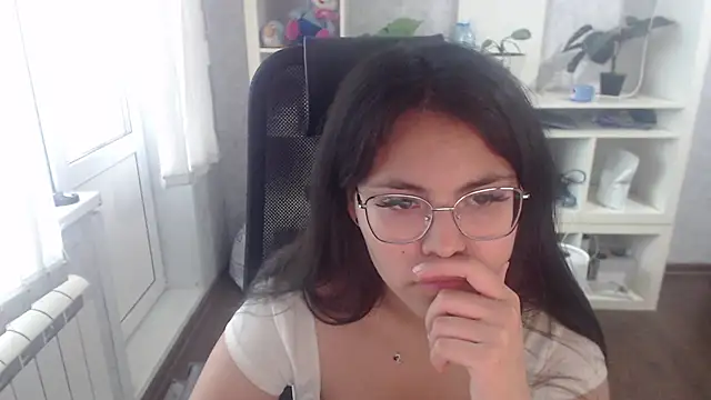 Snapshot of Anda_here chatting on June 24, 2026, 8:35 am Anda here online show from June 24, 2026, 8:35 am