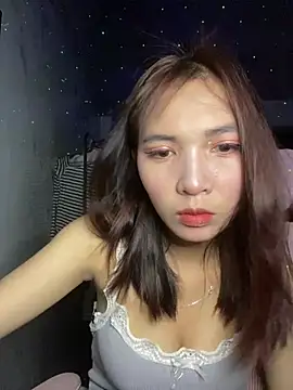 Analxx-x online show from June 19, 2026, 4:13 pm