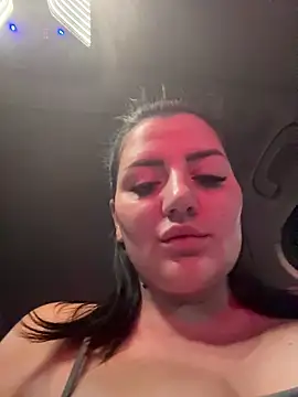 Snapshot of SophiePale chatting on November 12, 2025, 7:29 pm SophiePale online show from November 12, 2025, 7:29 pm