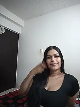 MamiRica25 online show from June 21, 2026, 10:04 pm