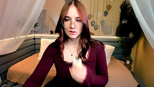 Snapshot of Maya_Winters chatting on May 26, 2026, 10:35 am Maya Winters online show from May 26, 2026, 10:35 am