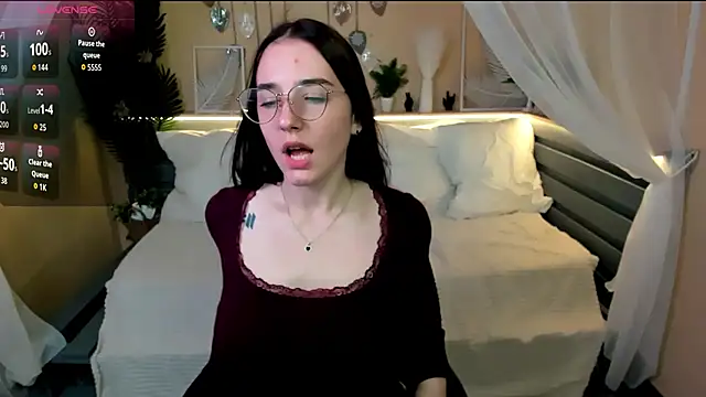 Snapshot of Maya_Winters chatting on August 4, 2026, 11:15 am Maya Winters online show from August 4, 2026, 11:15 am
