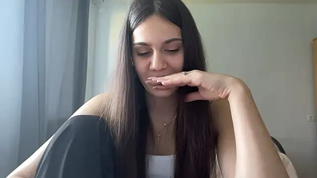 Snapshot of MaryRaven chatting on May 21, 2026, 1:52 pm MaryRaven online show from May 21, 2026, 1:52 pm