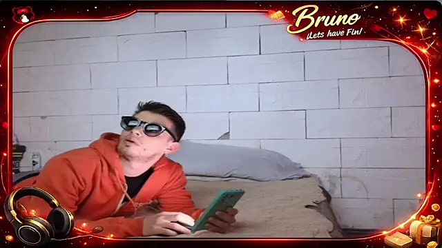 Snapshot of Elguingo chatting on May 11, 2026, 11:57 pm Elguingo online show from May 11, 2026, 11:57 pm