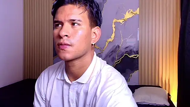 Snapshot of JacobWolf__ chatting on May 12, 2026, 6:47 pm JacobWolf online show from May 12, 2026, 6:47 pm