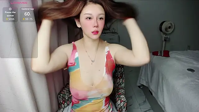 Snapshot of suncute chatting on July 1, 2026, 12:33 am suncute online show from July 1, 2026, 12:33 am