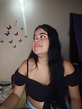 Snapshot of MiiaHott_W chatting on July 21, 2026, 6:31 pm MiiaHott W online show from July 21, 2026, 6:31 pm