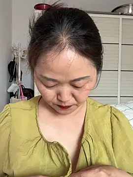 hannzn online show from May 25, 2026, 12:21 am