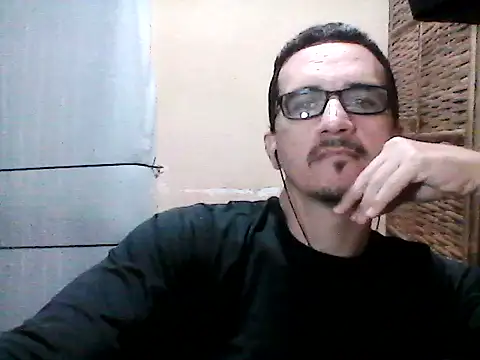 DouglasBr22 online show from May 10, 2026, 3:32 am