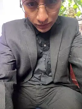 Snapshot of Dereck_Klain chatting on May 31, 2026, 7:36 pm Dereck Klain online show from May 31, 2026, 7:36 pm