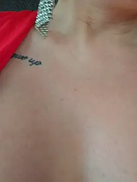 MILFBARBY online show from May 13, 2026, 7:15 am