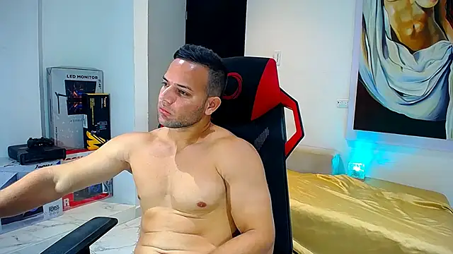 Snapshot of hugo_19cm chatting on November 22, 2025, 4:33 am hugo 19cm online show from November 22, 2025, 4:33 am